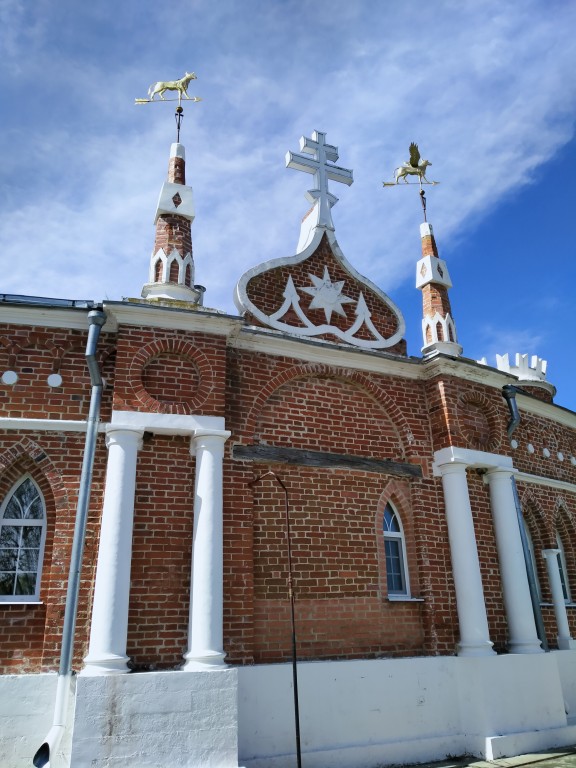 Серафимо-Саровский скит, Красная горка, усадьба (Михайловский район, Рязанская область). архитектурные детали, господский дом (фрагмент)