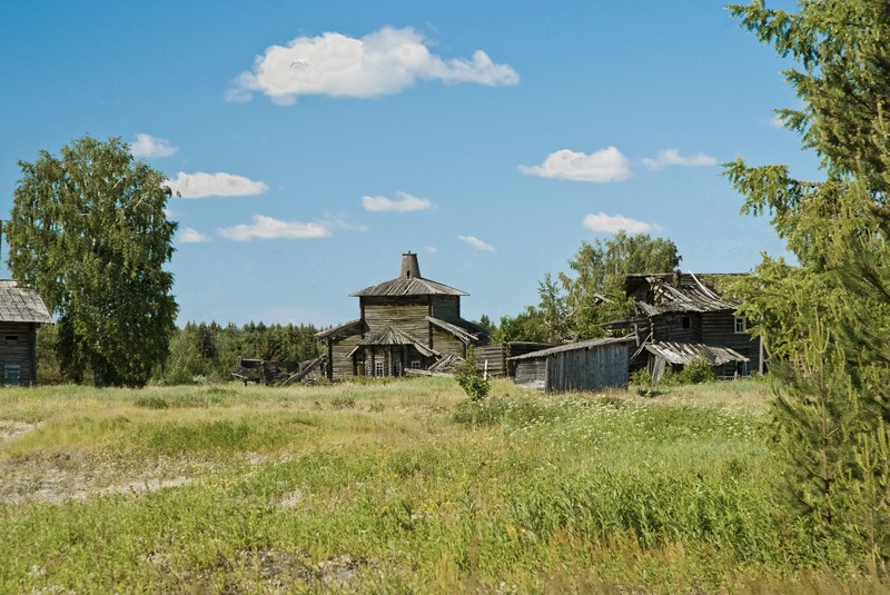 Николаевское Село (Юмиж). Церковь Николая Чудотворца. общий вид в ландшафте