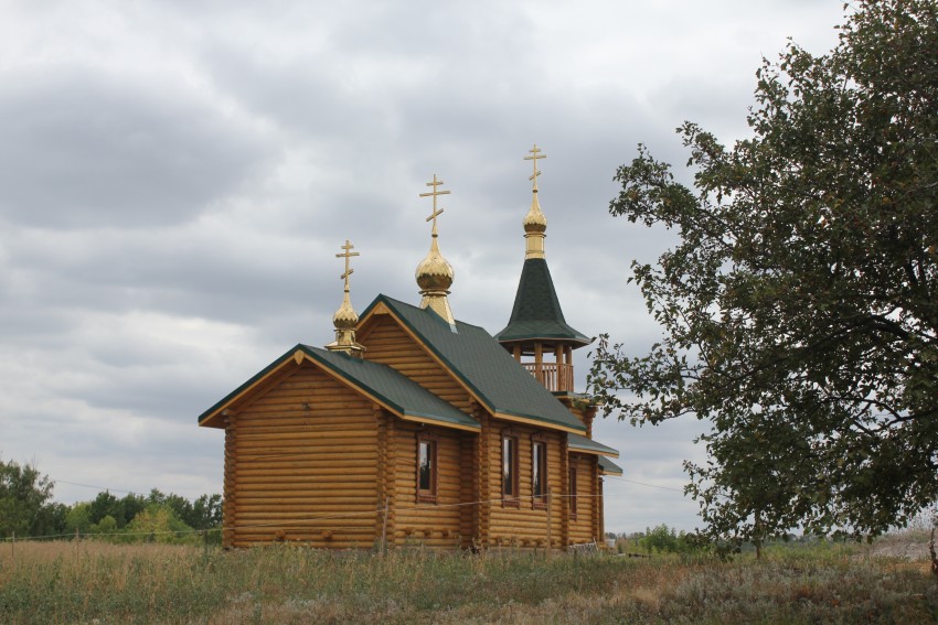 Белогорский Воскресенский монастырь. Церковь Спиридона Тримифунтского, Кирпичи (Белогорье) (Подгоренский район, Воронежская область). фасады