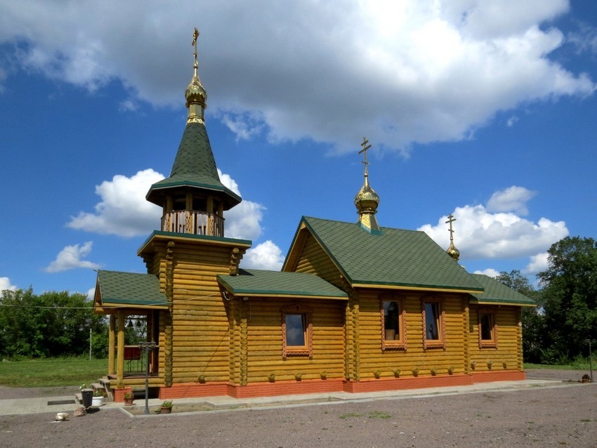 Кирпичи (Белогорье). Белогорский Воскресенский монастырь. Церковь Спиридона Тримифунтского. фасады