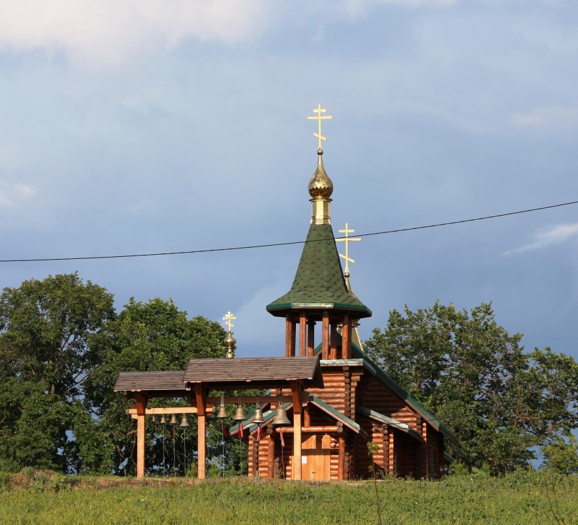 Кирпичи (Белогорье). Белогорский Воскресенский монастырь. Церковь Спиридона Тримифунтского. фасады