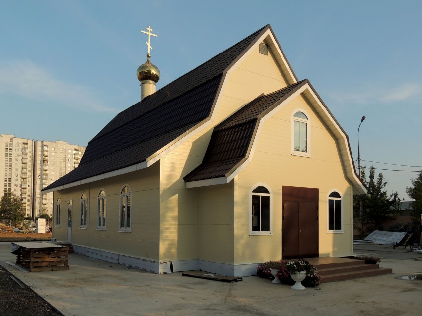Чертаново Южное. Церковь Николая, царя-мученика в Аннине. фасады