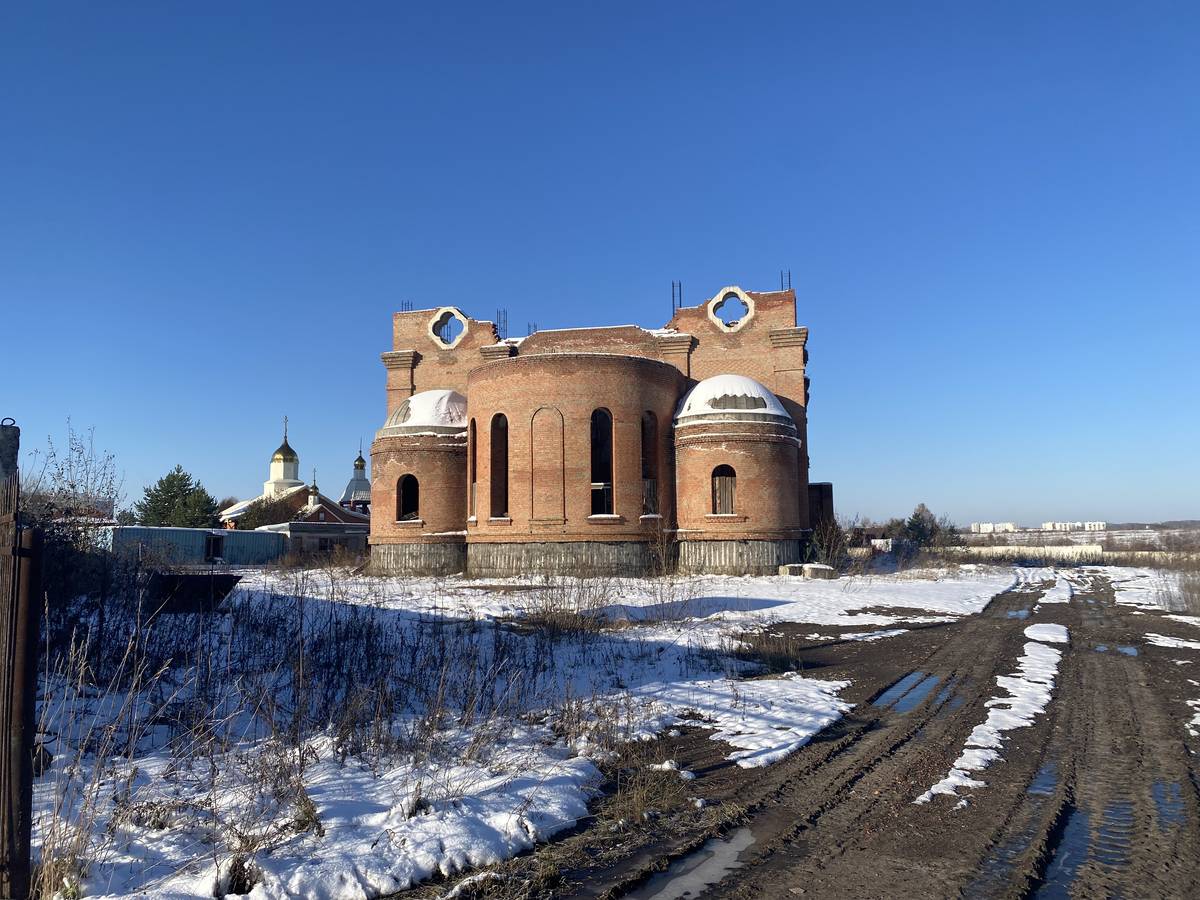 Церковь Воскресения Христова, Ленинск-Кузнецкий (Ленинск-Кузнецкий район и г. Ленинск-Кузнецкий, Кемеровская область). фасады, Вид с востока