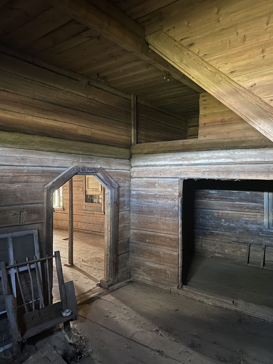 Притвор, интерьер и убранство. Церковь Рождества Христова, Болкачевская (Усть-Пуя) (Шенкурский район, Архангельская область)