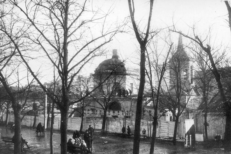 Хамовники. Церковь Сошествия Святого Духа у Пречистенских ворот. архивная фотография, Фото с сайта http://sontucio.livejournal.com