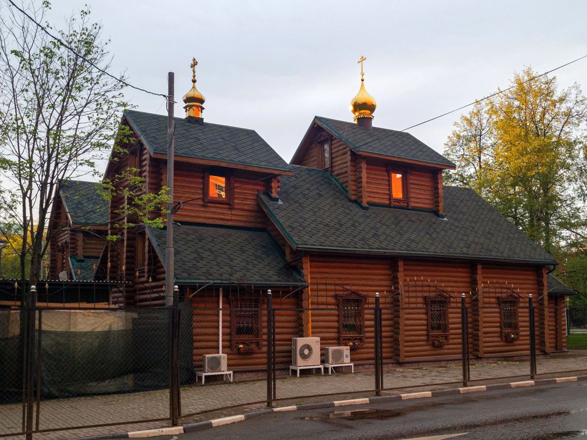 Церковь Всех Преподобных Отцев Киево-Печерских в Старых Черёмушках, Академический (Юго-Западный административный округ (ЮЗАО), г. Москва). фасады