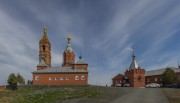 Церковь Преображения Господня, Панорама с юга. Слева на заднем плане - Преображенский собор, на переднем плане - Никольская церковь, справа - часовня Серафима Саровского и корпус православной гимназии <br>, Орск, Орск, город, Оренбургская область