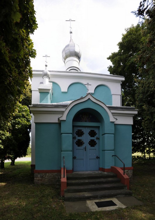 Часовня Троицы Живоначальной, Челеховице на Гане (Чехия, Прочие страны). общий вид в ландшафте