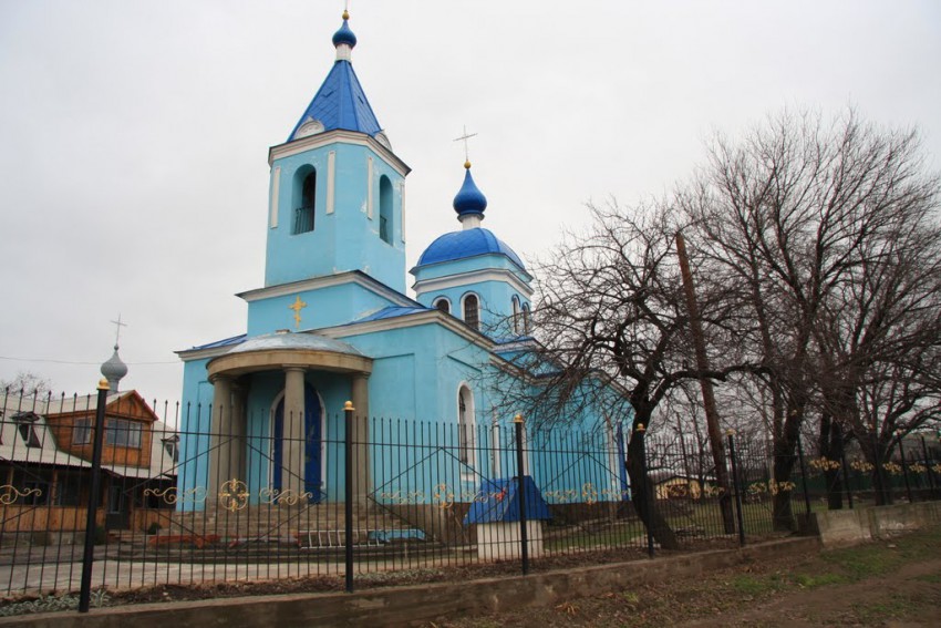 Церковь Покрова Пресвятой Богородицы, Ольховчик (Шахтёрский район, Украина, Донецкая область). общий вид в ландшафте