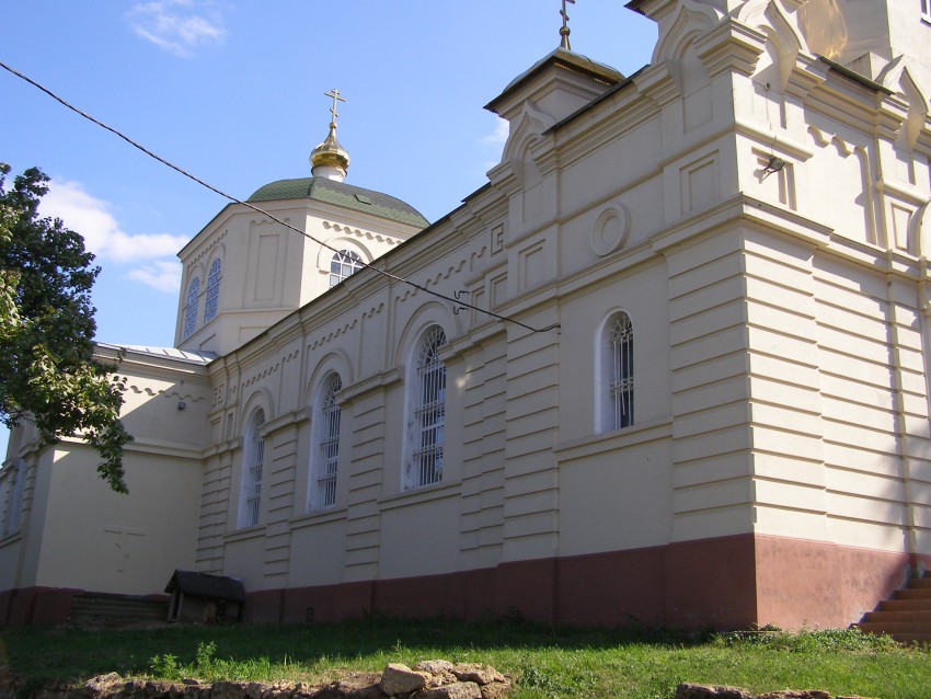 Грушевская. Церковь Варвары великомученицы. фасады, Фрагмент. Вид с северо-запада (от главного входа на территорию церкви).