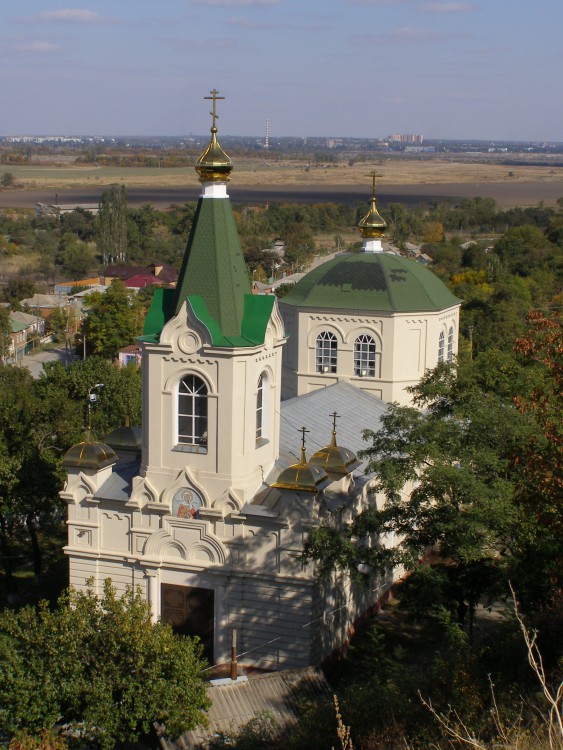 Церковь Варвары великомученицы, Грушевская (Аксайский район, Ростовская область). фасады, Вид с юго-запада (с холма)