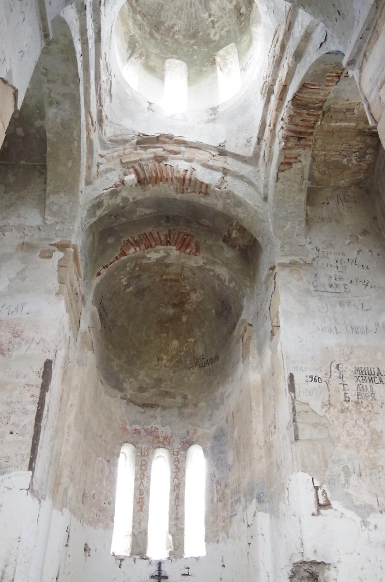 интерьер и убранство. Церковь Андрея Первозванного, Нижняя Теберда (Карачаевский район, Республика Карачаево-Черкесия)