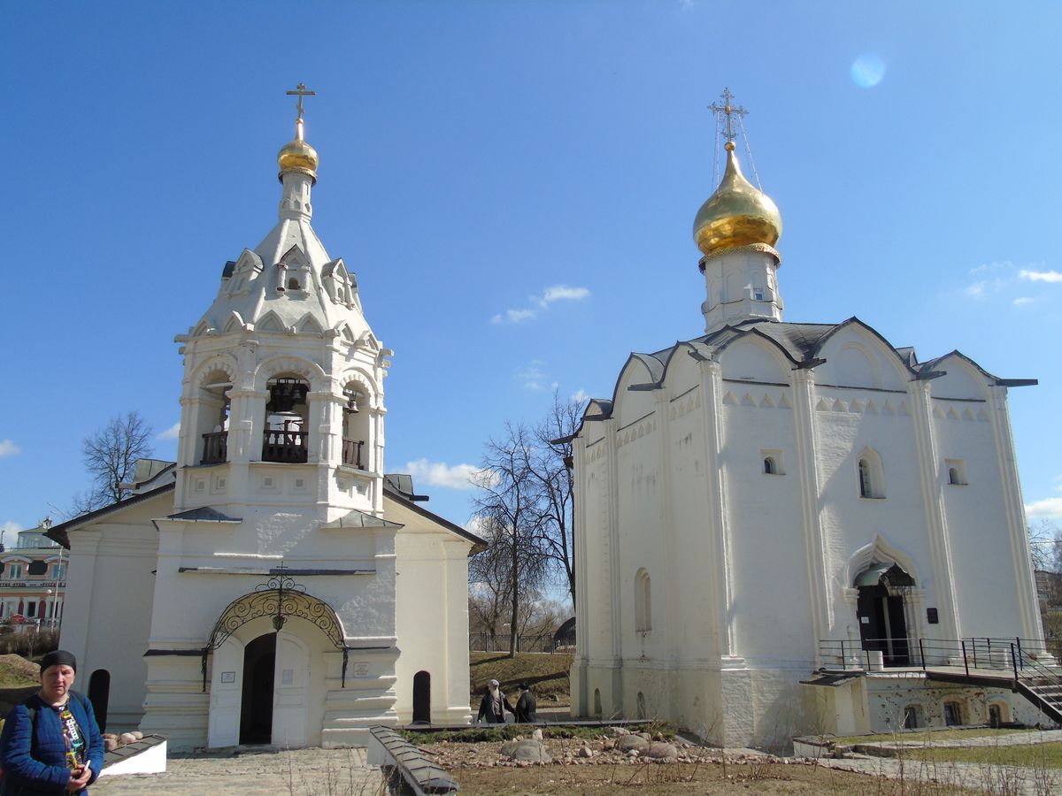 Храмовый комплекс. Церкви Введения во храм Пресвятой Богородицы и Параскевы Пятницы на Подоле, Сергиев Посад (Сергиево-Посадский городской округ, Московская область). фасады