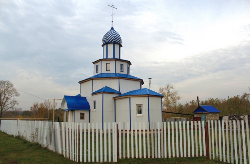 Сиделькино. Церковь Михаила Архангела. общий вид в ландшафте