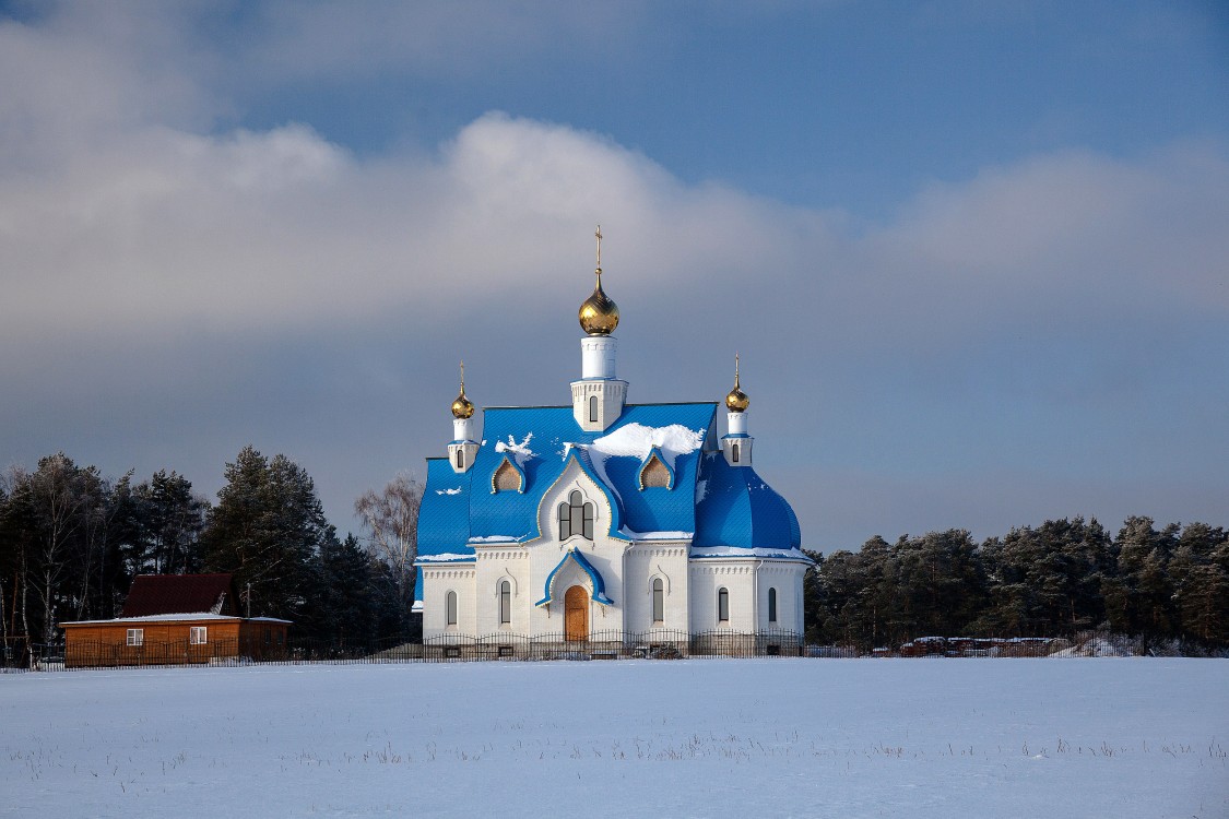 Воре-Богородское. Церковь Покрова Пресвятой Богородицы. общий вид в ландшафте