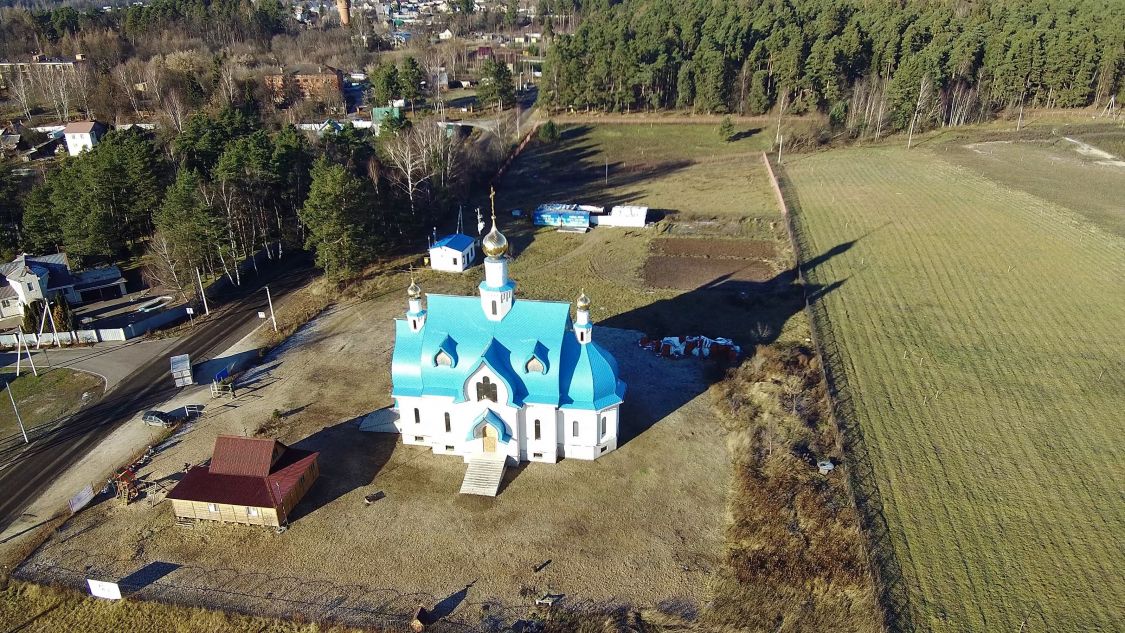 Церковь Покрова Пресвятой Богородицы, Воре-Богородское (Щёлковский городской округ и г. Фрязино, Московская область). общий вид в ландшафте