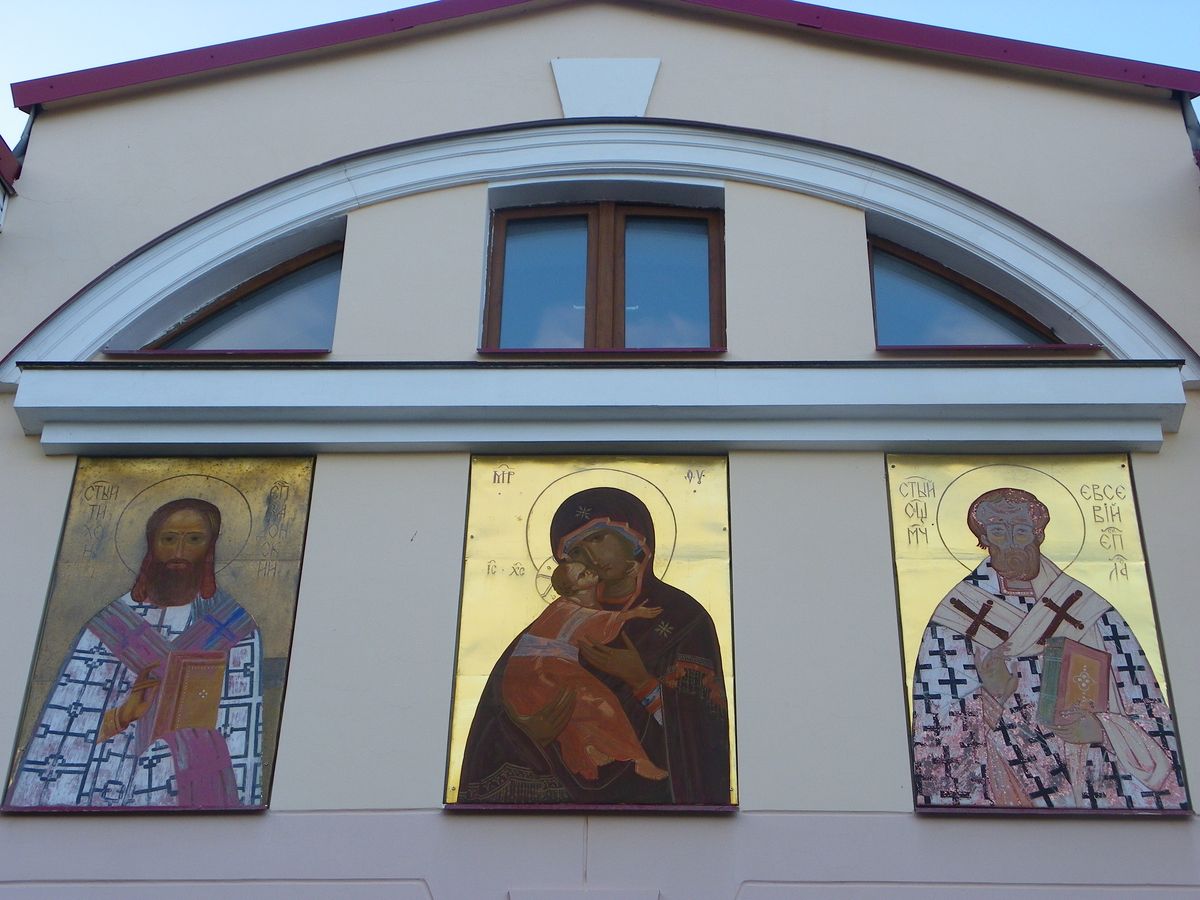 Владимирская икона, святые Тихон Задонский и Евсевий., архитектурные детали. Часовня иконы Божией Матери 