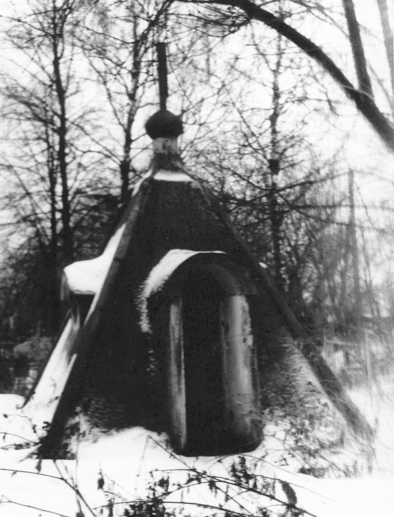 Неизвестная часовня, Перемышль (Перемышльский район, Калужская область). дополнительная информация, Часовня на кладбище