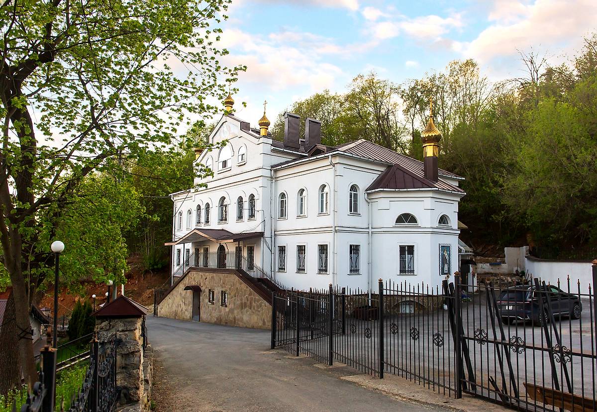 фасады. Успенский Липецкий монастырь. Домовая церковь Уара, епископа Липецкого в братском корпусе, Липецк (Липецк, город, Липецкая область)