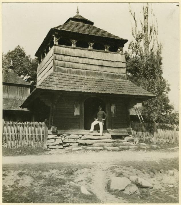 Церковь Параскевы Пятницы, Сколе (Стрыйский район, Украина, Львовская область). архивная фотография, Фото нач.ХХ в. на польском сайте http://www.fototeka.ihs.uj.edu.pl/navigart/navigart/select?id=search&content=skole