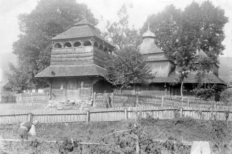 Фото 1930-х г.г., архивная фотография. Церковь Параскевы Пятницы, Сколе (Стрыйский район, Украина, Львовская область)