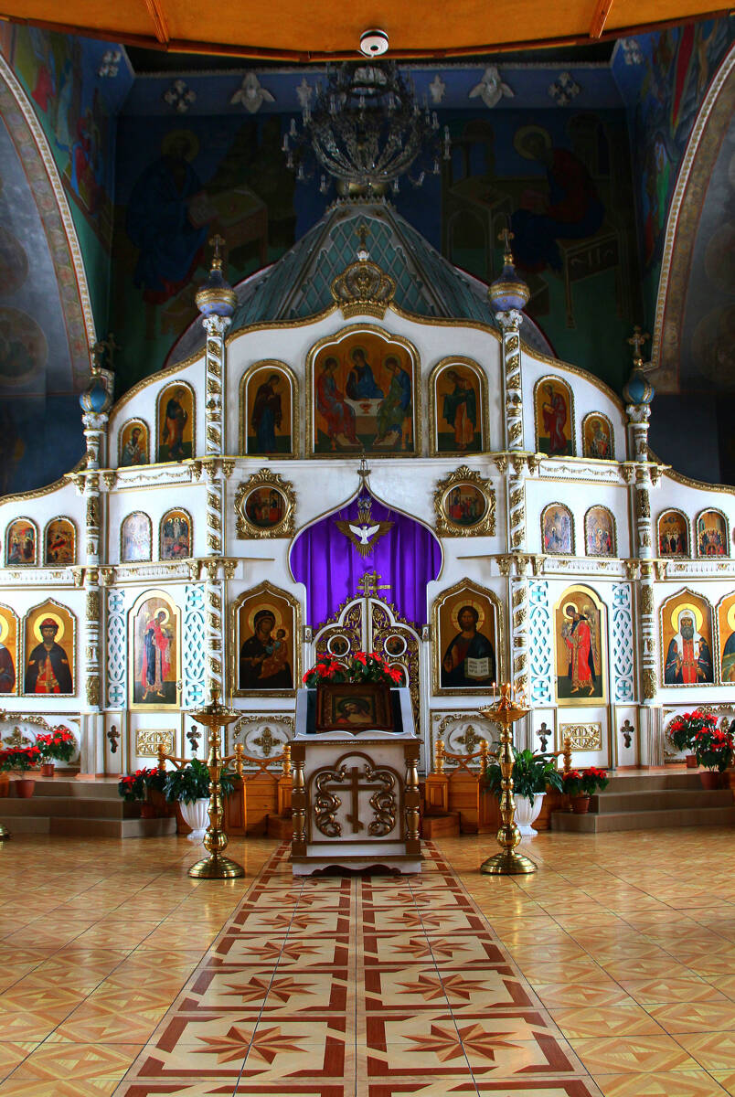 Церковь Троицы Живоначальной, Инской (Беловский район, Кемеровская область). интерьер и убранство, Иконостас