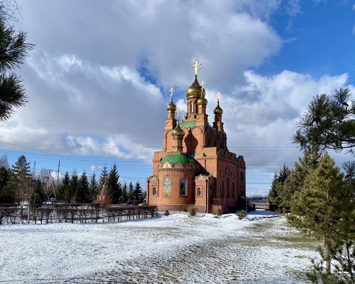Церковь Троицы Живоначальной, Инской (Беловский район, Кемеровская область). фасады, Вид СВ
