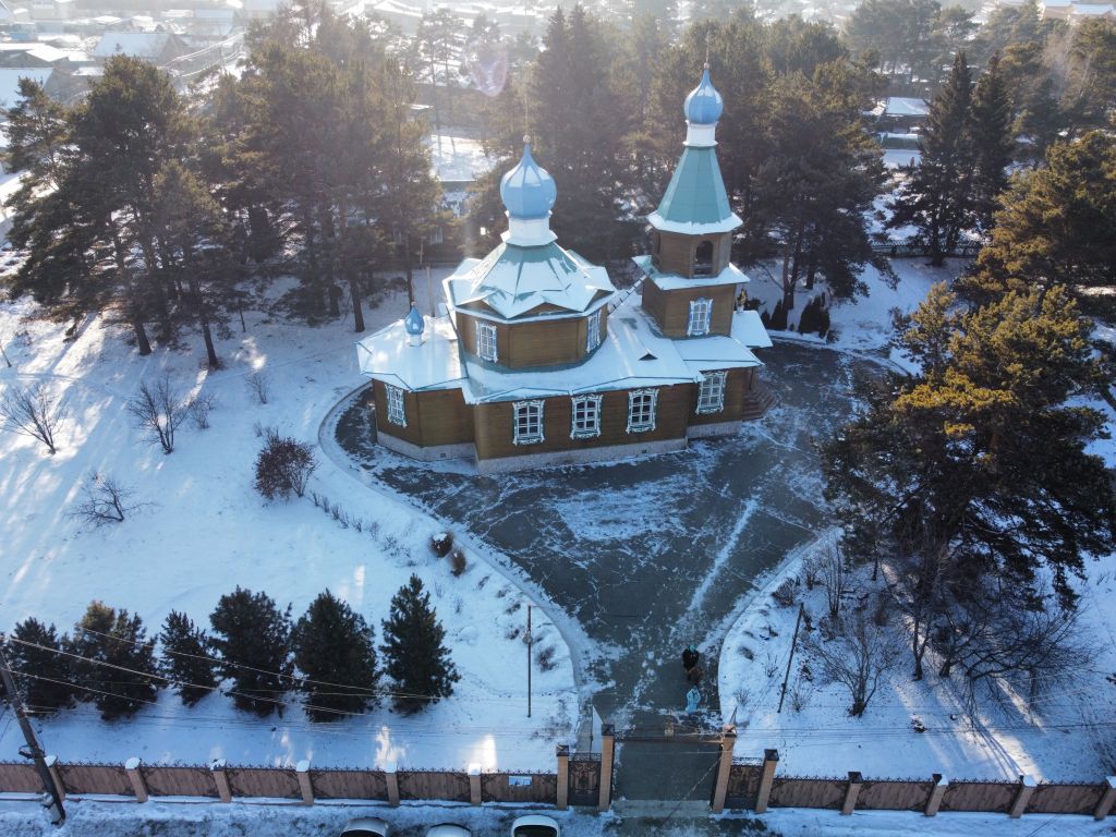 Церковь Казанской иконы Божией Матери, Смоленщина (Иркутский район, Иркутская область). общий вид в ландшафте, Вход на территорию храма