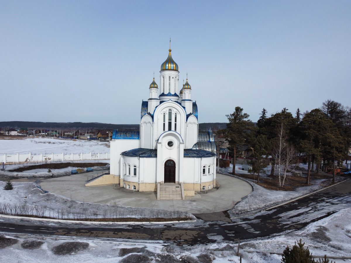Церковь Покрова Пресвятой Богородицы, Пивовариха (Иркутский район, Иркутская область). общий вид в ландшафте, Вид с юга
