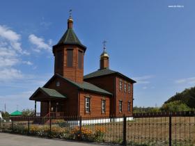 Карасуль. Церковь Троицы Живоначальной