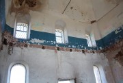 Церковь Сретения Господня, Вид внутри. Решётки сохранились только на окнах второго этажа<br>, Клепалово, Каслинский район, Челябинская область