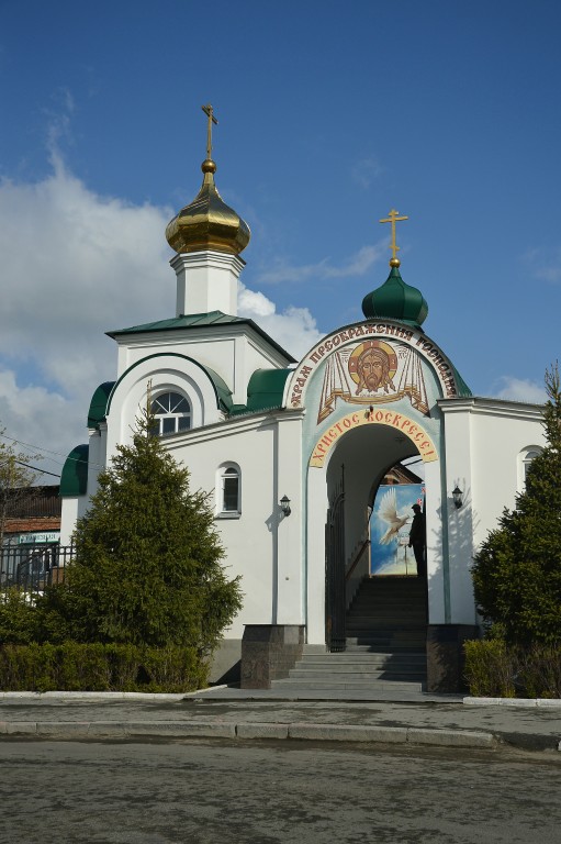 Часовня Мучеников младенцев Вифлеемских, Екатеринбург (Екатеринбург (МО город Екатеринбург), Свердловская область). общий вид в ландшафте