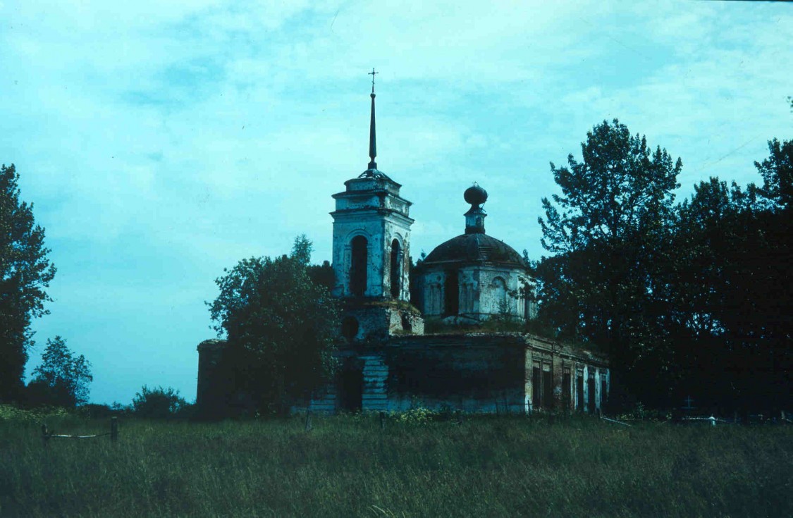 Церковь Благовещения Пресвятой Богородицы, Пронино (погост Налючи) (Краснохолмский район, Тверская область). фасады, 1994