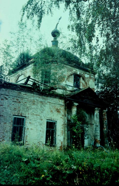 Ширятино. Церковь Покрова Пресвятой Богородицы. фасады, 1994
