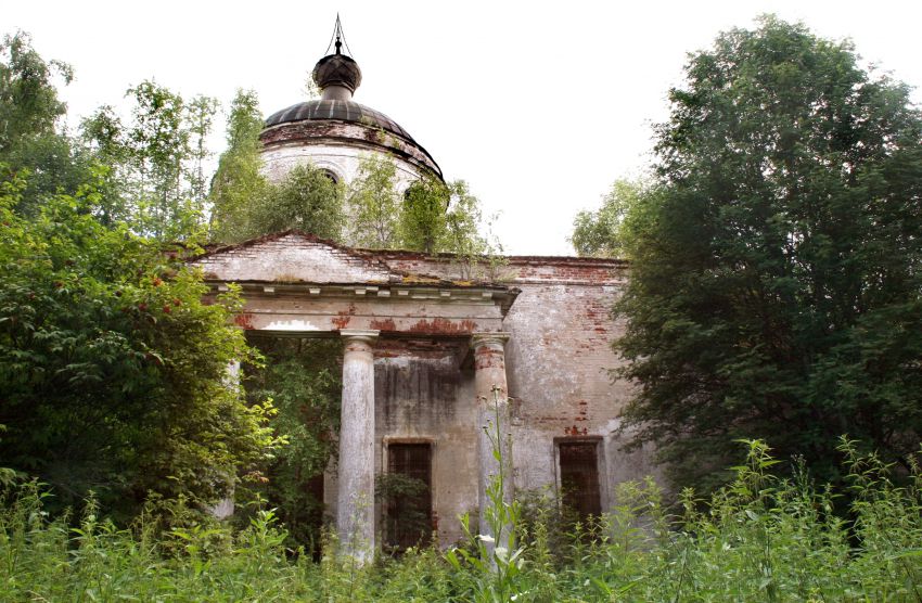 Церковь Троицы Живоначальной, Лесоклинье, урочище (Молоковский район, Тверская область). фасады