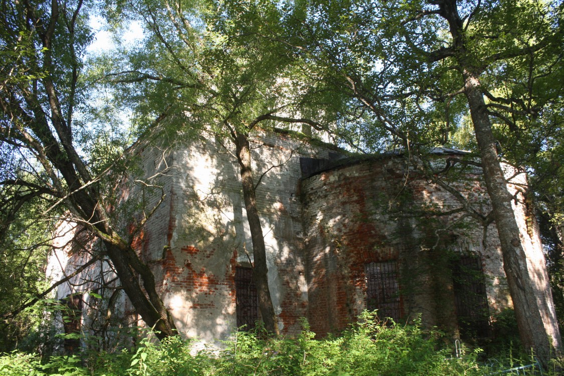 Церковь Троицы Живоначальной, Лесоклинье, урочище (Молоковский район, Тверская область). фасады