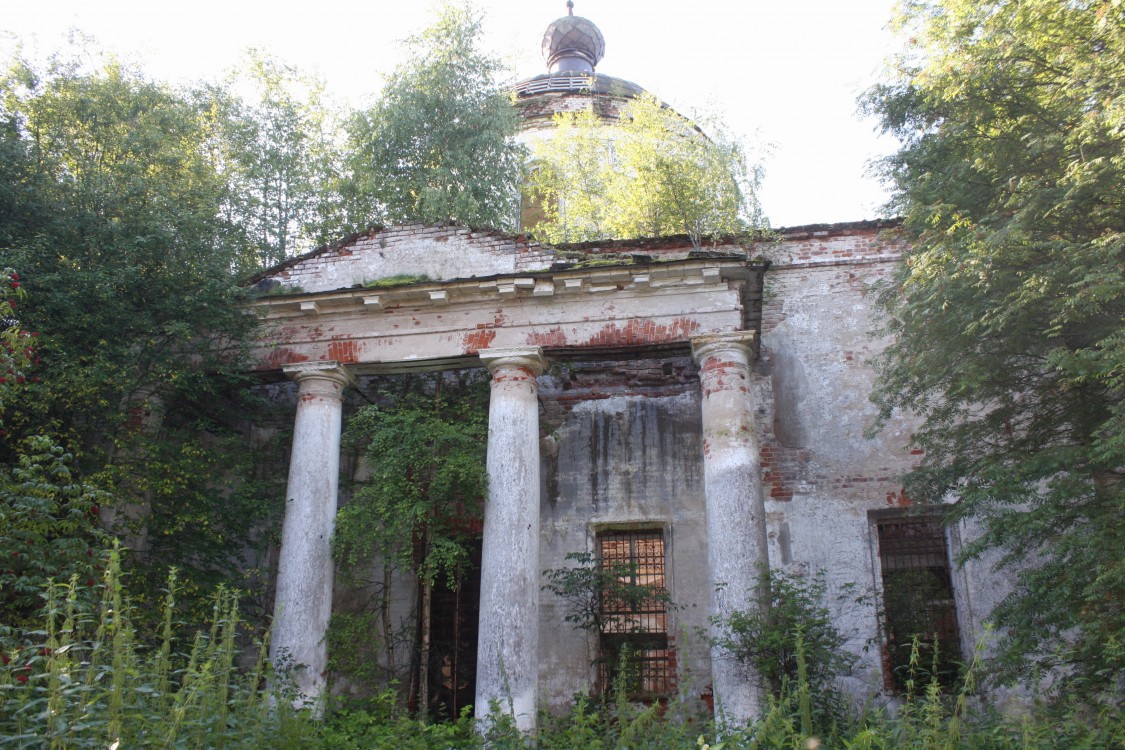 Церковь Троицы Живоначальной, Лесоклинье, урочище (Молоковский район, Тверская область). фасады