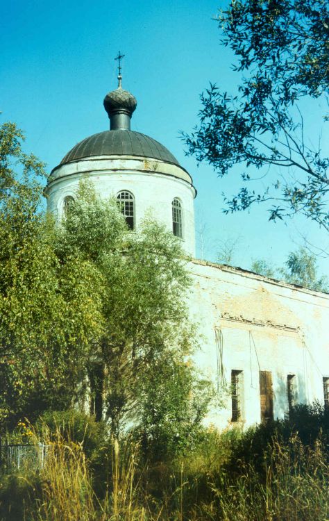 Лесоклинье, урочище. Церковь Троицы Живоначальной. фасады, 1994