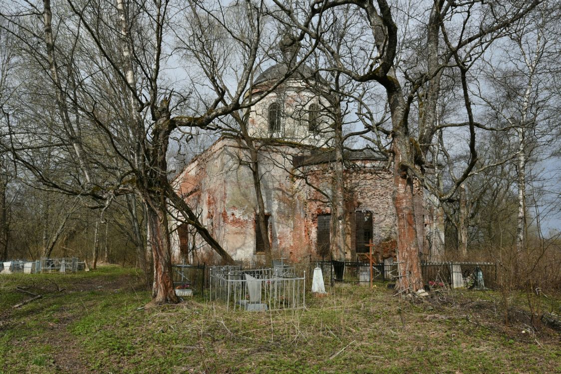 Лесоклинье, урочище. Церковь Троицы Живоначальной. фасады, Вид с востока
