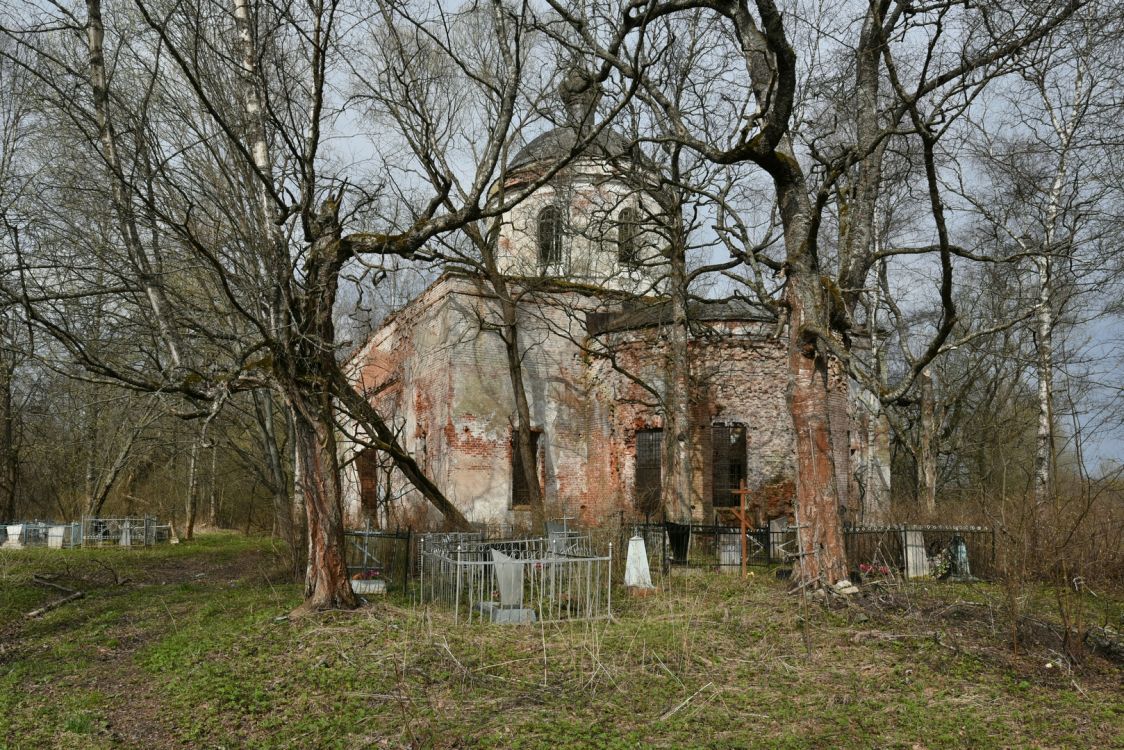 Церковь Троицы Живоначальной, Лесоклинье, урочище (Молоковский район, Тверская область). фасады, Вид с востока