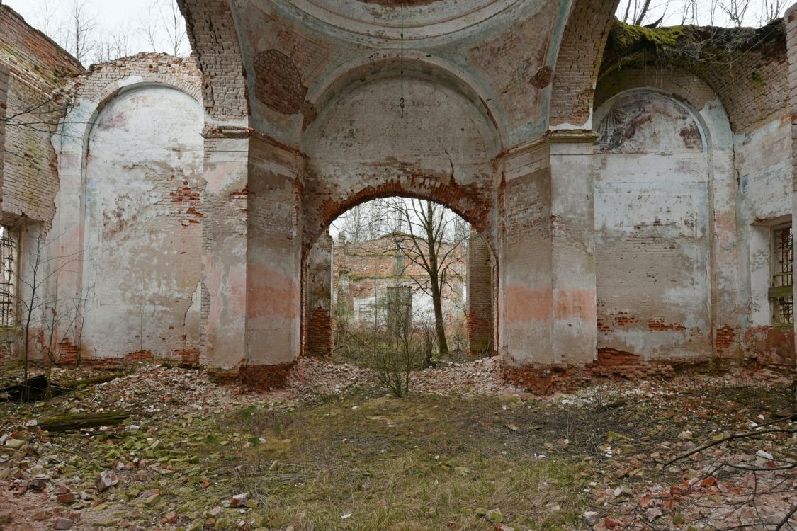 Церковь Троицы Живоначальной, Лесоклинье, урочище (Молоковский район, Тверская область). интерьер и убранство, Западная сторона основного объема