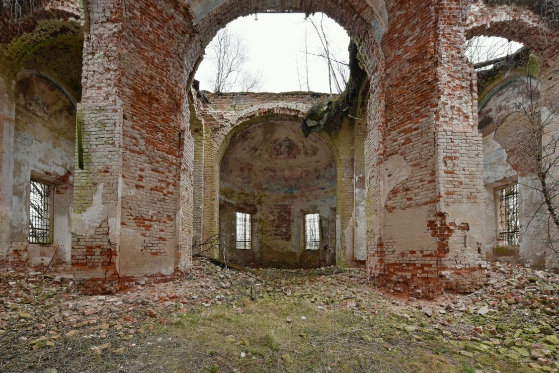 Церковь Троицы Живоначальной, Лесоклинье, урочище (Молоковский район, Тверская область). интерьер и убранство, Восточная сторона основного объема