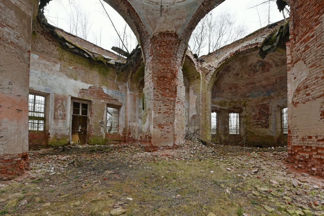 Церковь Троицы Живоначальной, Лесоклинье, урочище (Молоковский район, Тверская область). интерьер и убранство, Северо-восточная сторона основного объема