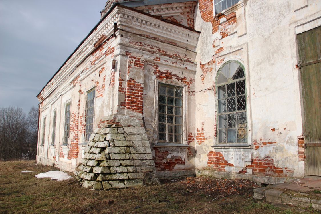 Церковь Спаса Всемилостивого, Славково (Кашинский городской округ, Тверская область). архитектурные детали