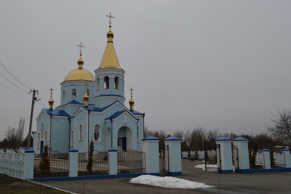 Церковь Рождества Пресвятой Богородицы, Баловное (Николаевский район, Украина, Николаевская область). общий вид в ландшафте