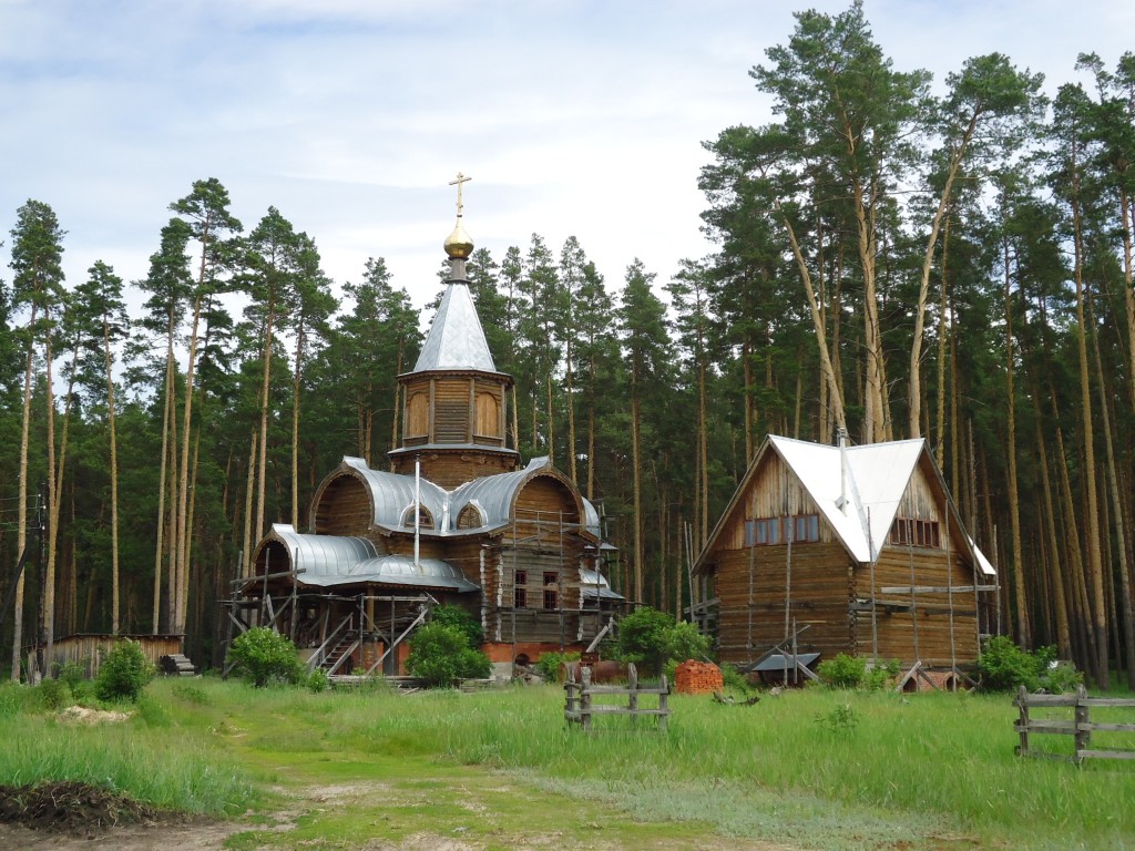 Зелёный Бор. Церковь Рождества Христова. фасады