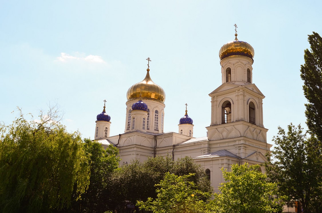 Церковь Успения Пресвятой Богородицы, Донецк (Донецк, город, Ростовская область). фасады, Храм в честь Успения Божией Матери
