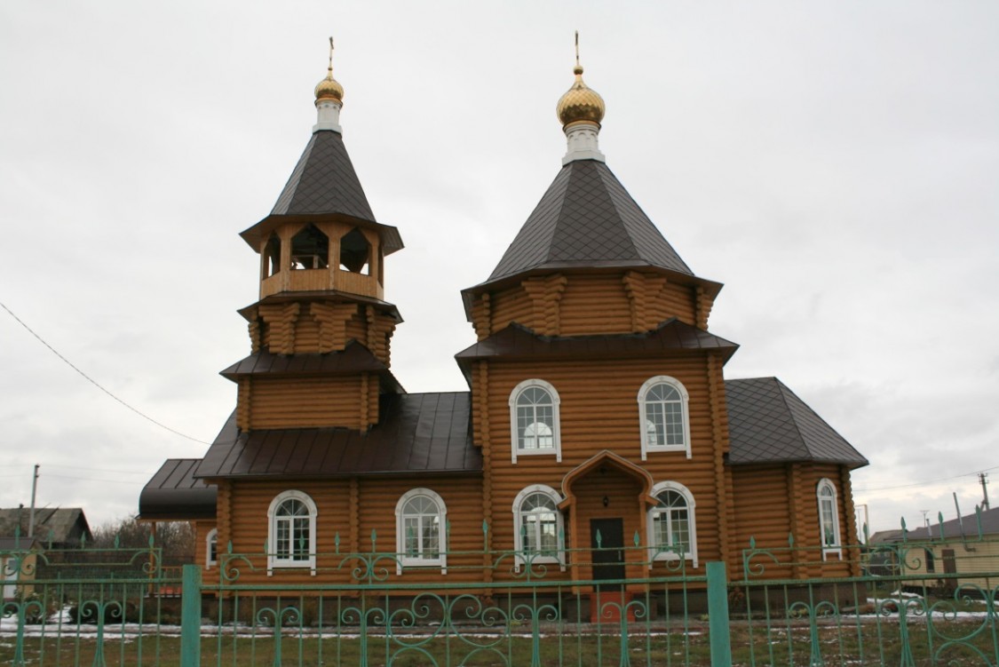 Новые Выселки. Церковь Владимира, митрополита Киевского. фасады