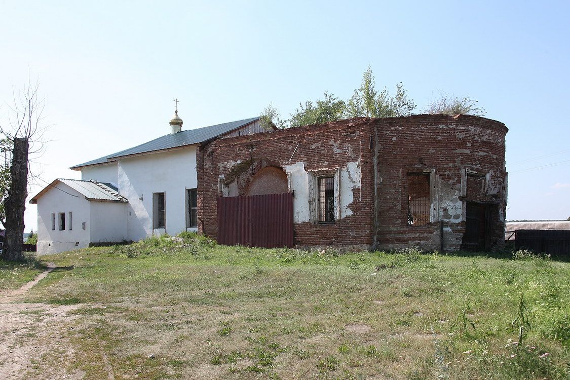 Церковь Иоанна Богослова, Тюбук (Каслинский район, Челябинская область). фасады, Вид с юго-востока