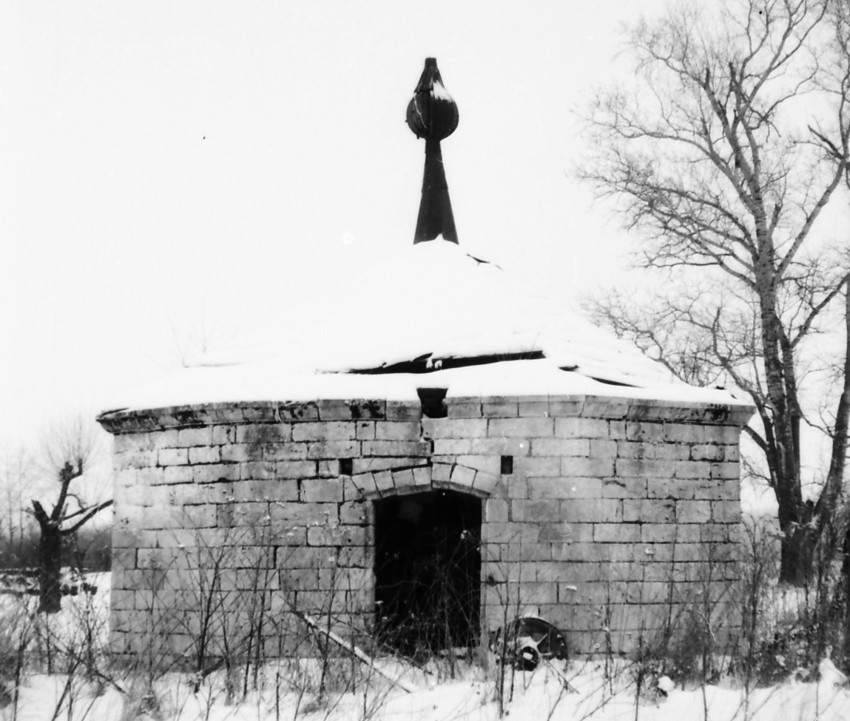 Часовня Рождества Христова, Колесово (Старицкий район, Тверская область). фасады, Фото Дениса Белецкого